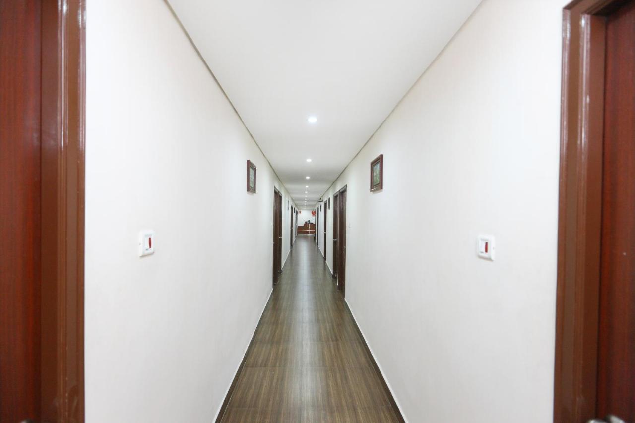 Hotel Oyo 1001 Palmtree Corporate Anna Nagar à Chennai Extérieur photo