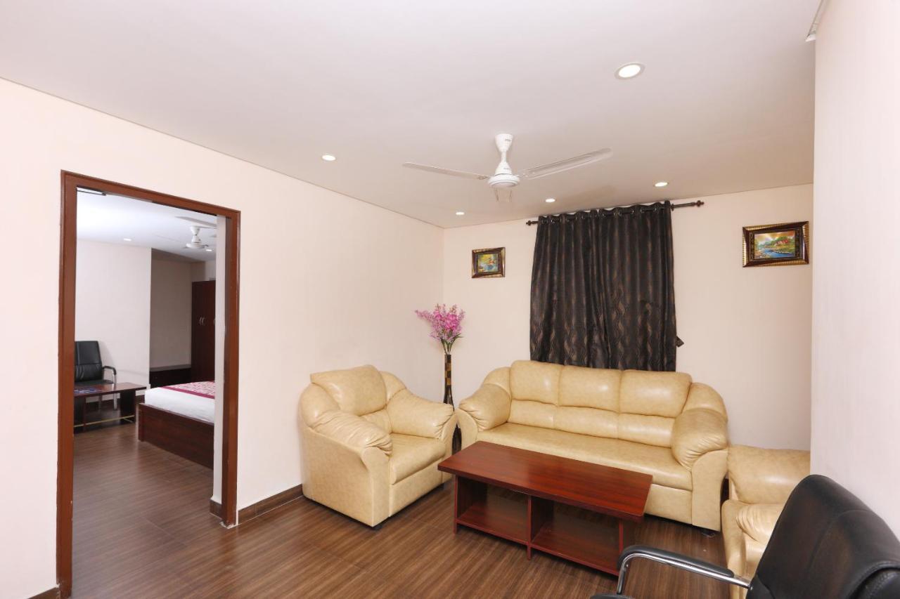 Hotel Oyo 1001 Palmtree Corporate Anna Nagar à Chennai Extérieur photo