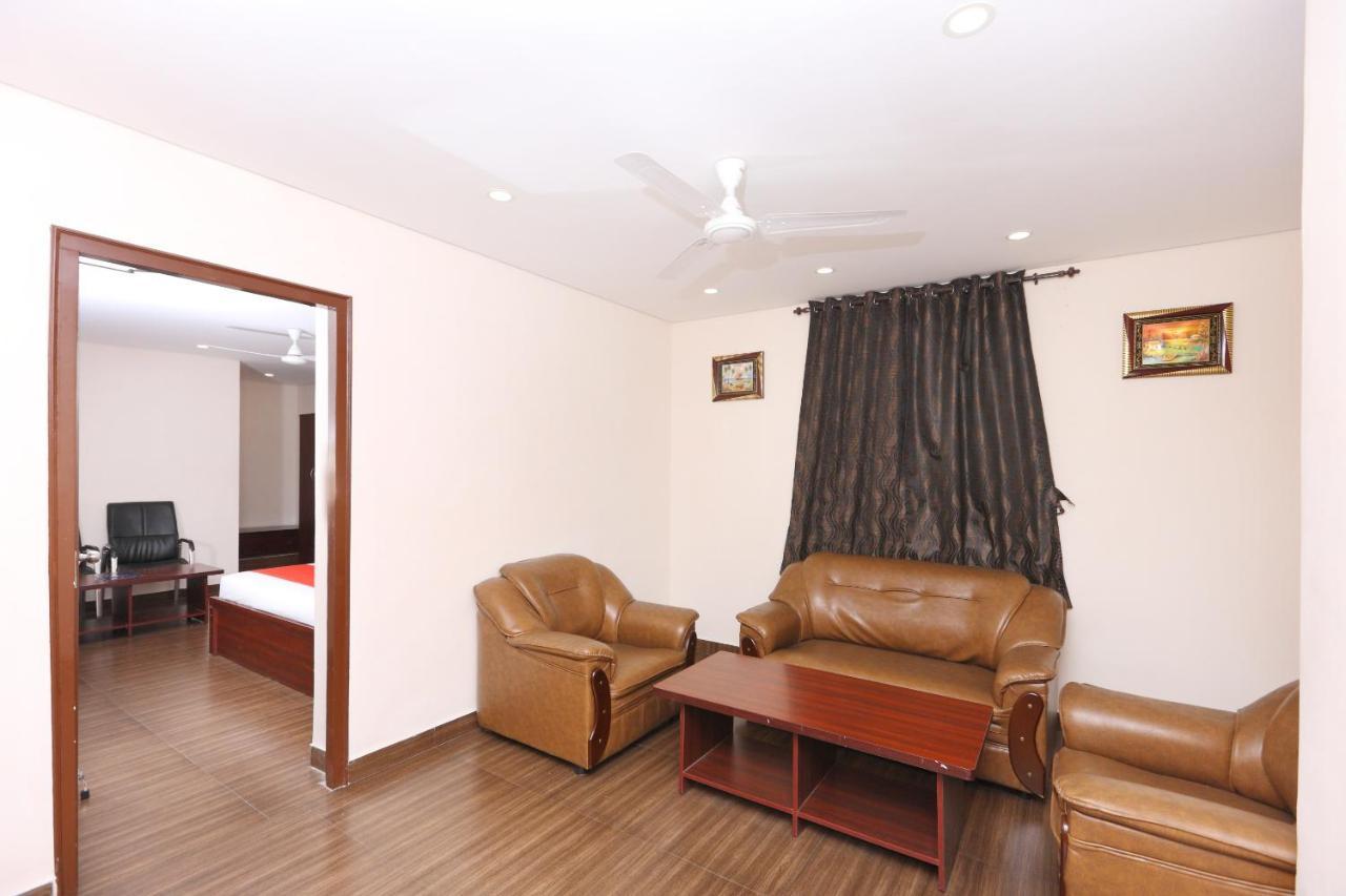 Hotel Oyo 1001 Palmtree Corporate Anna Nagar à Chennai Extérieur photo